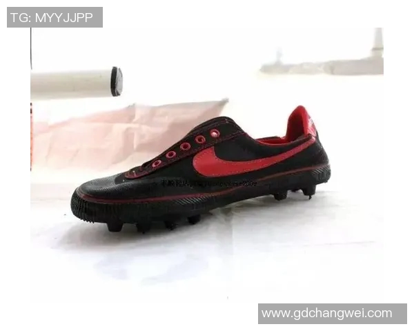 足球明星脚下的传奇鞋履探索与背后的故事揭秘